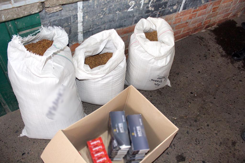 У Полтаві поліція вилучила з незаконного продажу понад 30 кілограмів тютюну