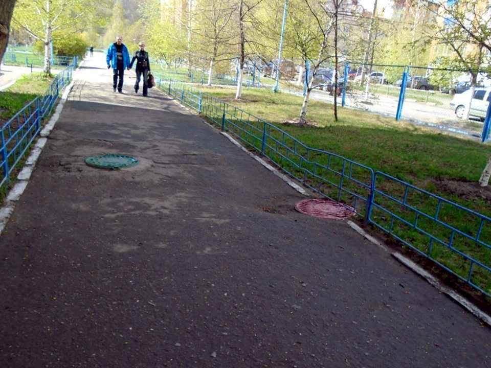 У Полтаві врахували потреби людей з порушенням зору: використали яскраві барви під ногами
