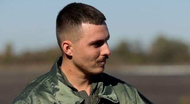 Льотчик з Полтавщини, який відвів падаючий літак від міста, отримав звання Героя України