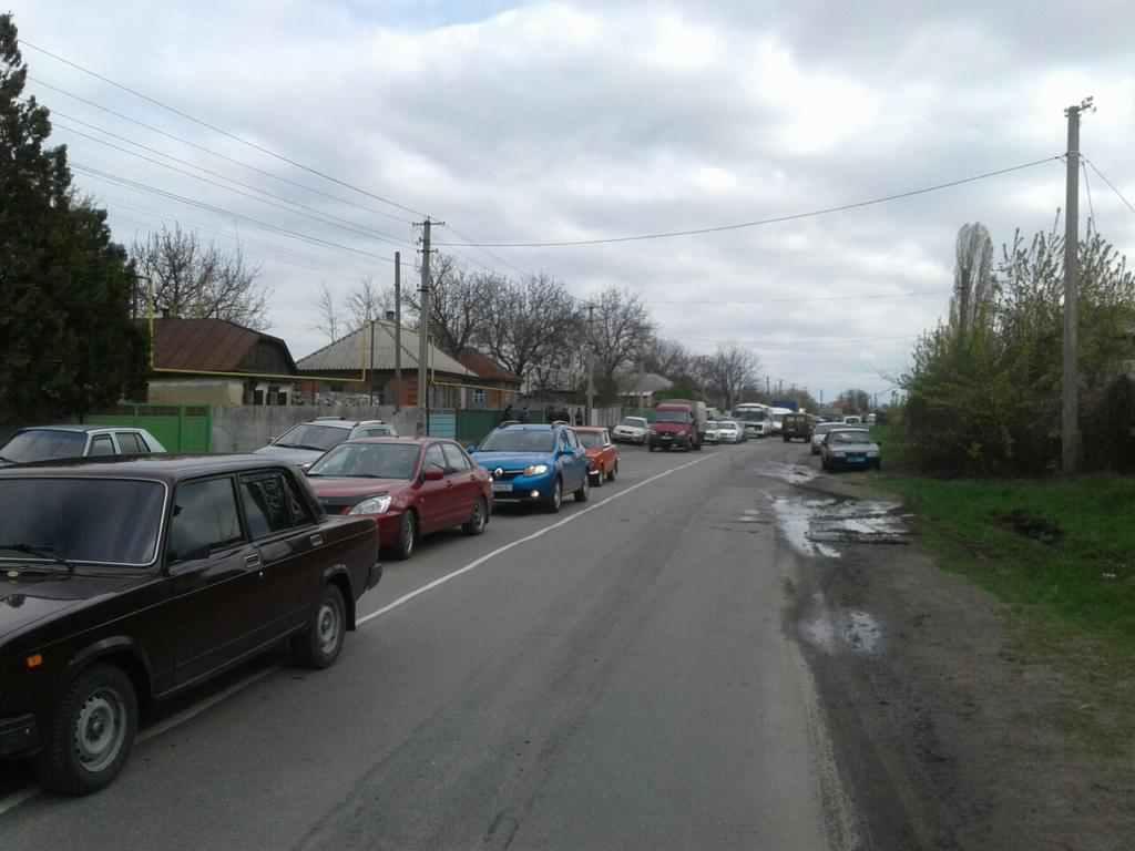 Під Кременчуком у мітингувальників в'їхало авто