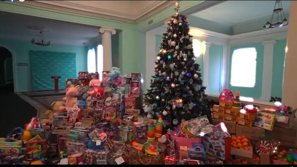 «Подаруй дитині казку» у Полтаві таки відбулась, сьогодні приступають до сортування подарунків