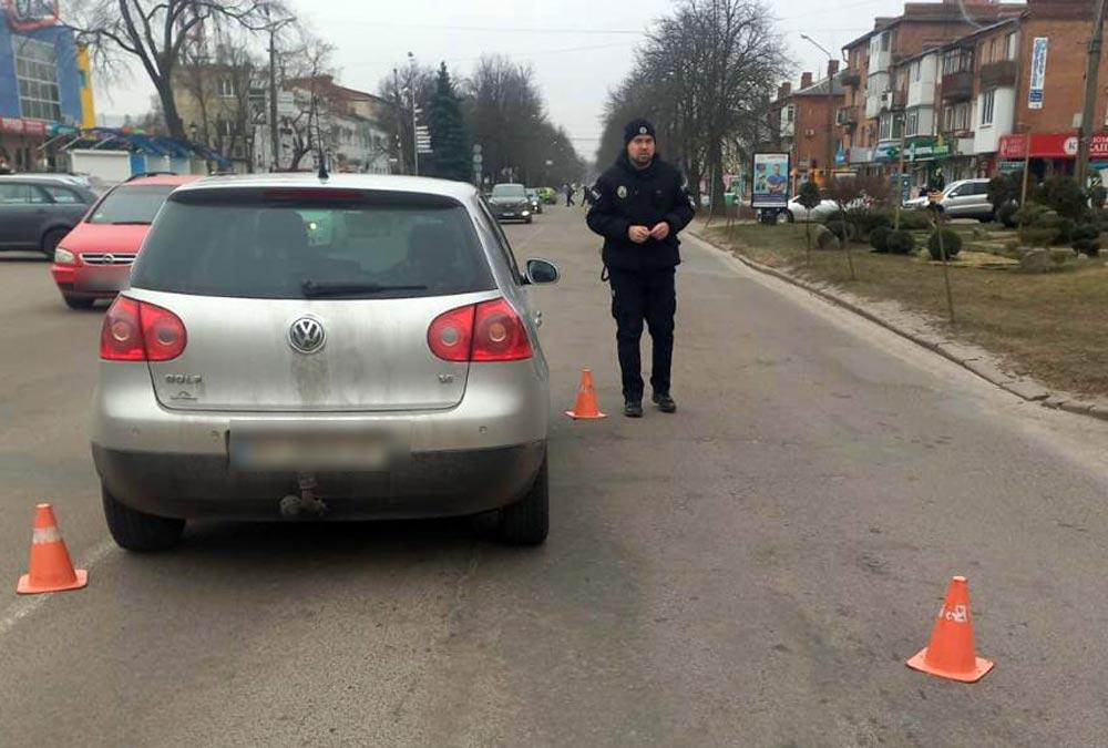 ДТП на Полтавщині: автівка збила жінку, яка переходила дорогу поза переходом