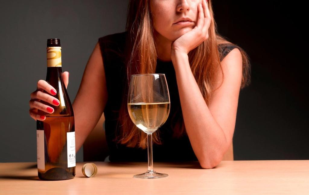 Симптоматика та лікування жіночого алкоголізму