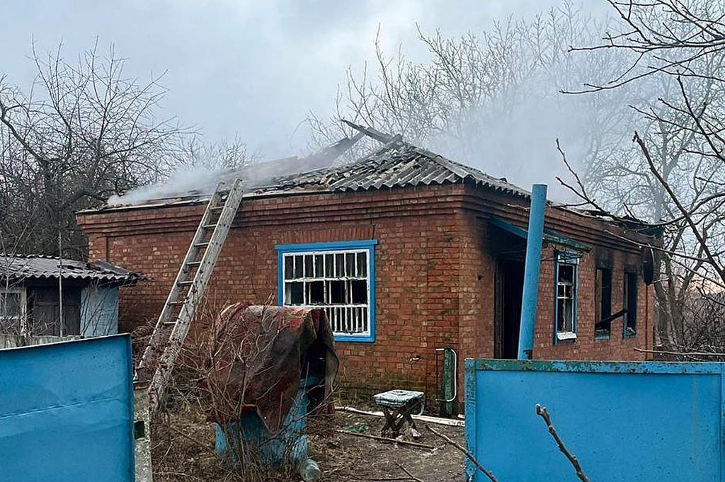 На Полтавщині в палаючому будинку виявили тіло чоловіка