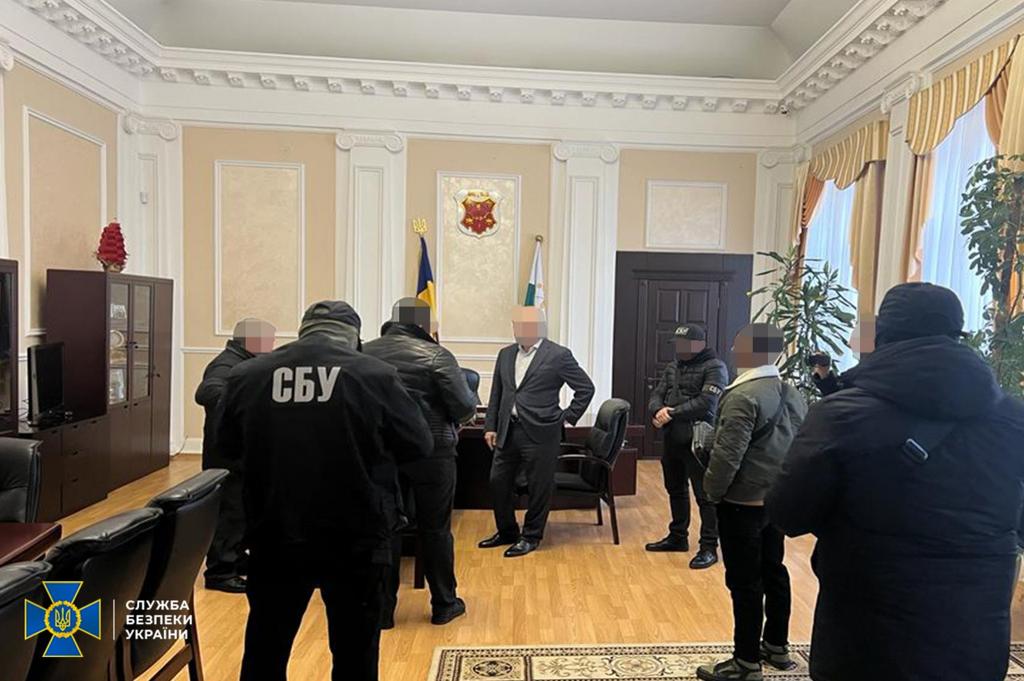 СБУ проводить обшуки в Полтавській міській раді
