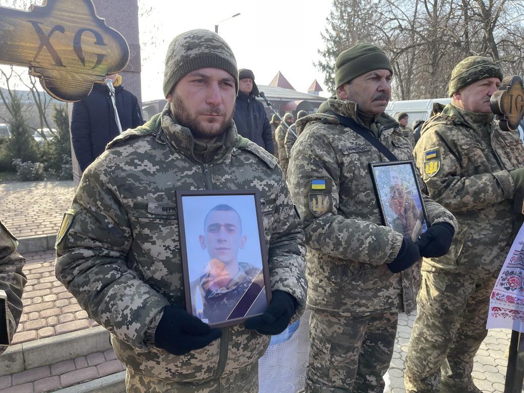 На Полтавщині попрощалися з двома воїнами, які загинули на війні 