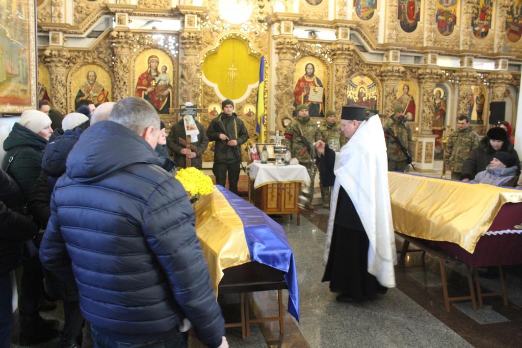 У Полтаві попрощалися з двома захисниками