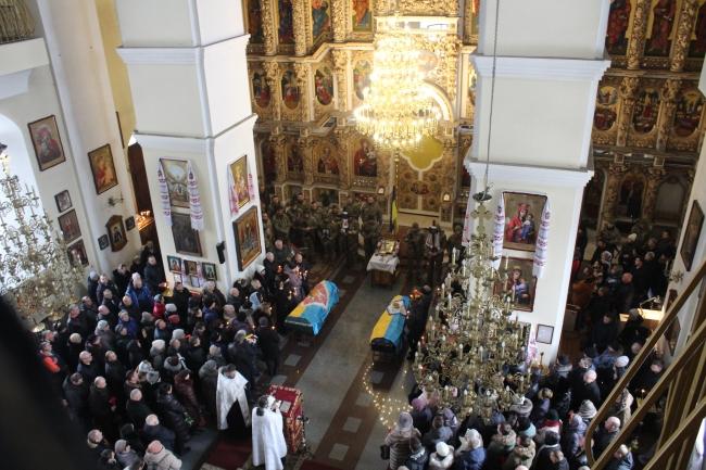 У Полтаві попрощалися із двома воїнами, які загинули на Донеччині