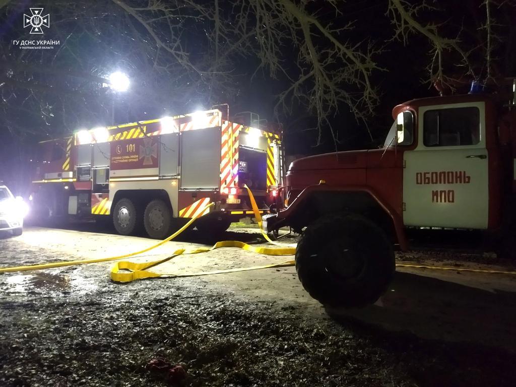 На Полтавщині пожежа знищила житловий будинок. ФОТО