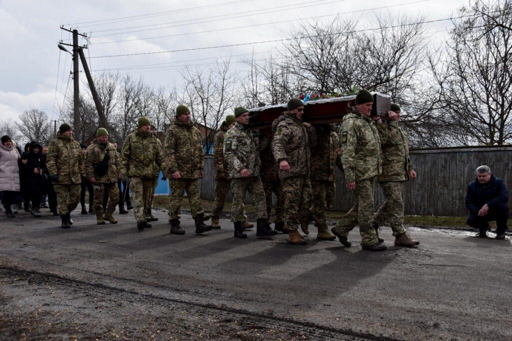 На війні з окупантами Полтавщина втратила 21 воїна