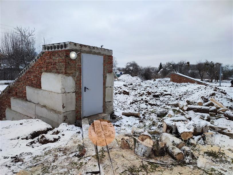Що нового в Опішнянській громаді: будівництво шкільного бомбосховища, утеплення лікарні й облаштування артілі для гончарів
