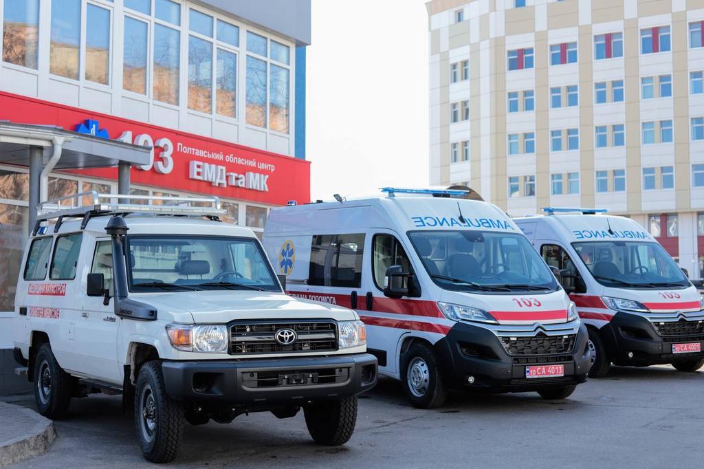 Медики Полтавщини отримали три сучасні автівки