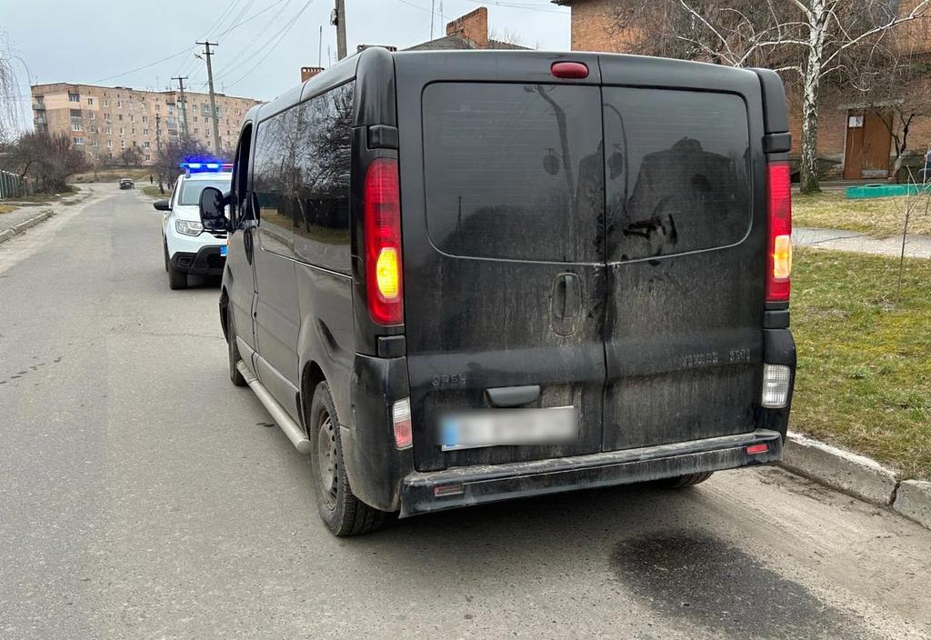 ДТП на Полтавщині: мопедистка потрапила під колеса мікроавтобуса
