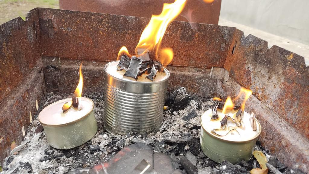 Полтавським волонтерам передали 11 тонн матеріалу для виготовлення окопних свічок