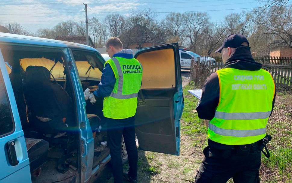У Миргородському районі згорів автомобіль: поліція встановлює причини