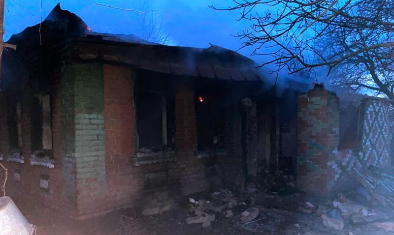 На Полтавщині в палаючому будинку загинули дві жінки