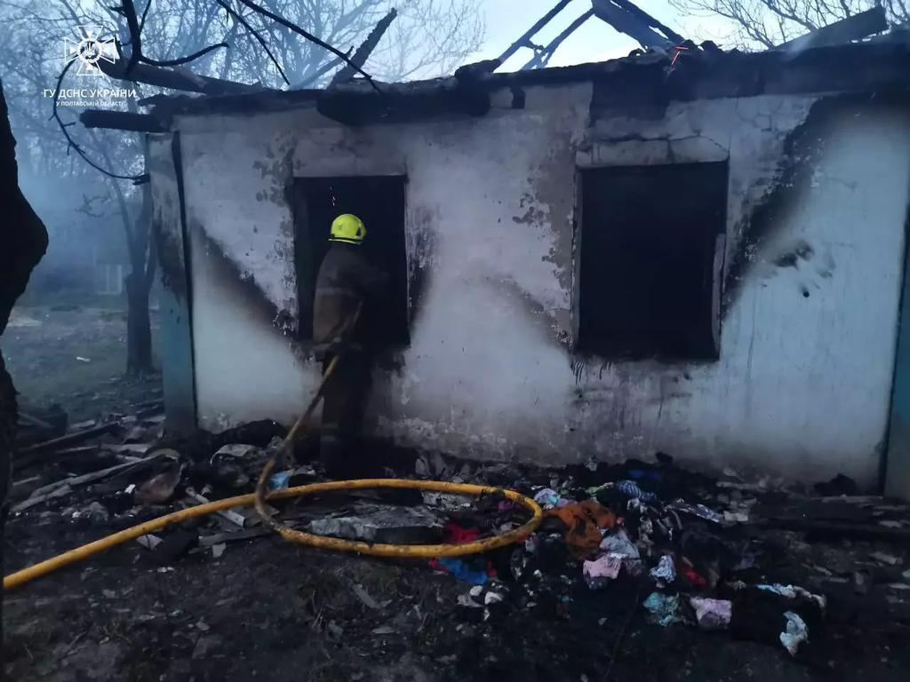 На Полтавщині рятувальники на згарищі знайшли тіло дитини