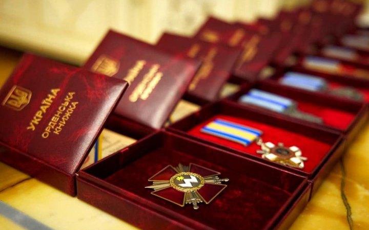 Замість петицій: присвоєння звання «Герой України» відтепер розглядатиме експертна група