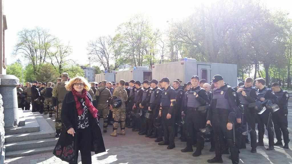 У Полтаві мітингуватимуть проти Авакова – поліція готова: на місці збору десятки спецпризначенців. ФОТОФАКТ