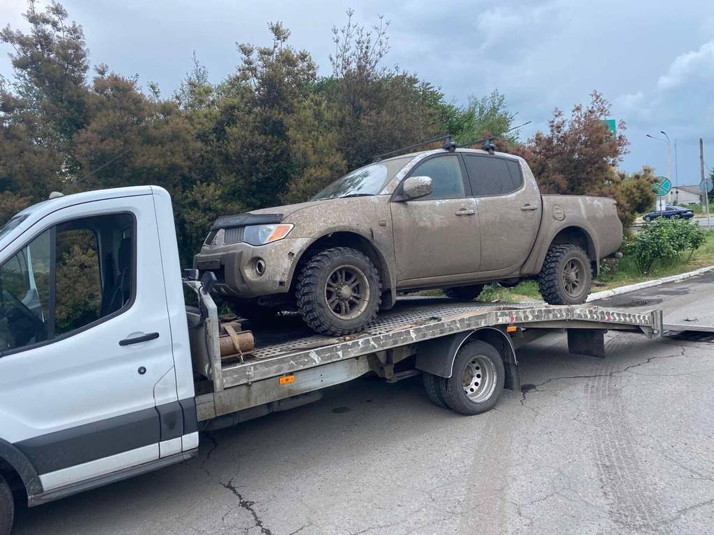 Військові терміново збирають на ремонт бойової автівки з позивним «Елла»