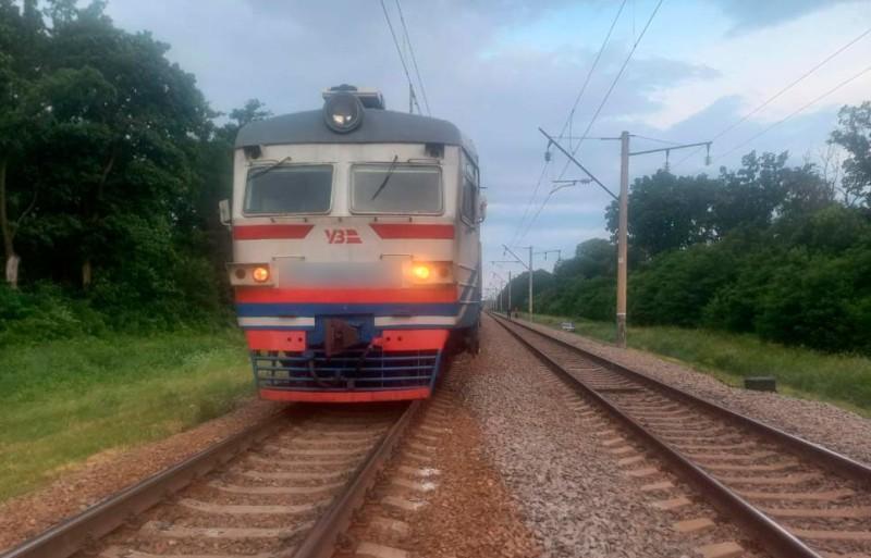 Неподалік Миргорода 40-річний чоловік потрапив під потяг