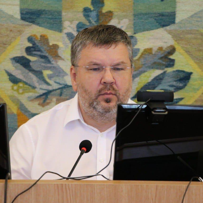 Андрій Карпов: «1 метр труби - 1 мільйон гривень. Ось так треба пиляти бюджет»