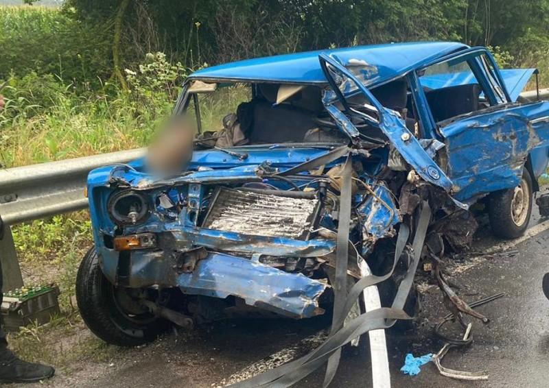 На Полтавщині легковик протаранив вантажівку: кермувальник загинув