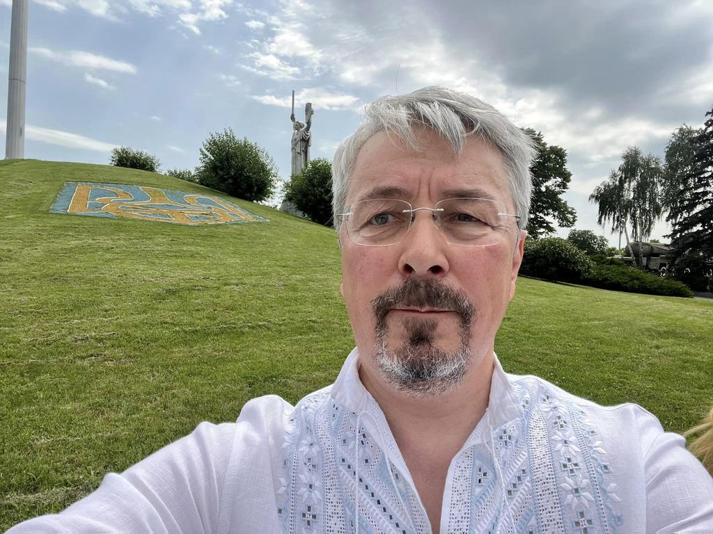 Скандал з серіалом. Володимир Зеленський запропонував звільнити міністра Ткаченка