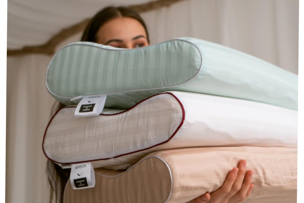 Подушка ортопедична допомагає здоровому сну