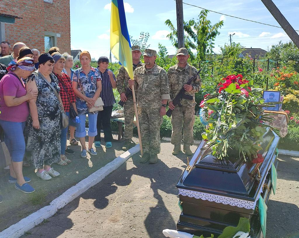 У Лохвиці попрощалися із полеглим 35-річним воїном