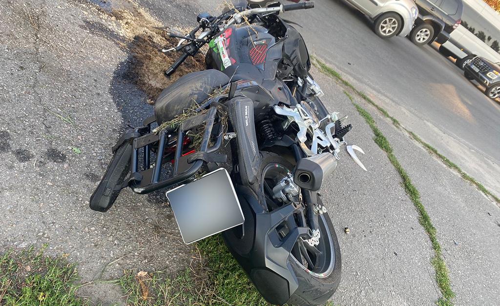 У Полтаві на перехресті зіткнулися легковик з мотоциклом