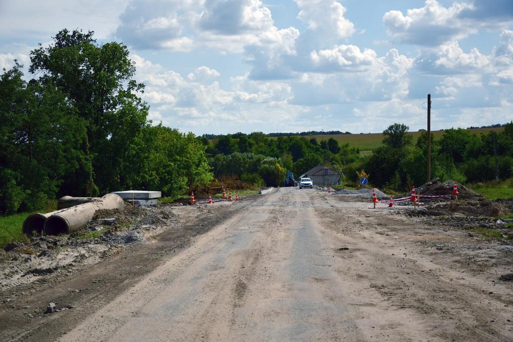 Люди чекали цього 10 років: на Полтавщині обіцяють капітально відремонтувати дорогу