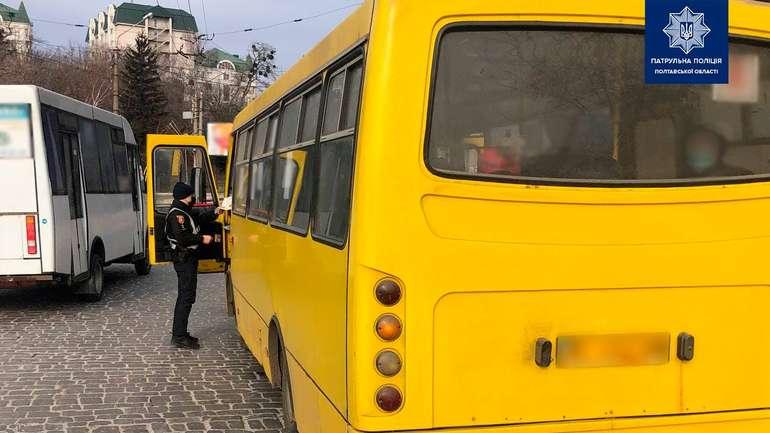 Полтавська перевізниця заявила, маршрутки, які працюють на монополіста, щомісяця сплачують понад мільйон 