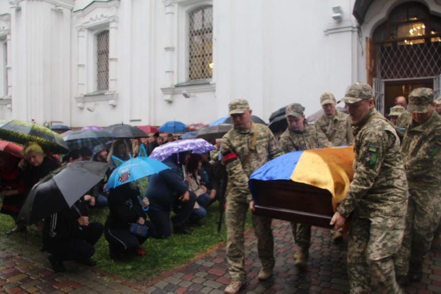 Полтава провела в останню путь двох воїнів, які загинули на війні з окупантами