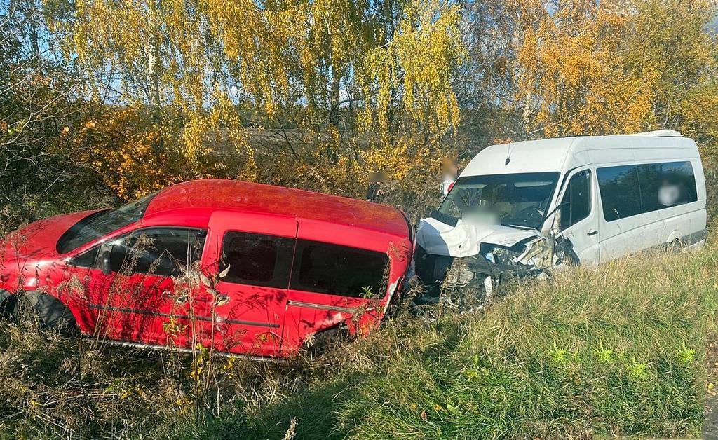 ДТП на Полтавщині: три автівки у кюветі та четверо людей у лікарні