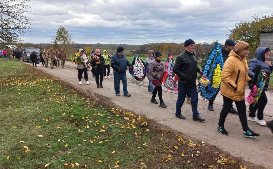 На Полтавщині попрощалися із воїном, який захищав Україну протягом року