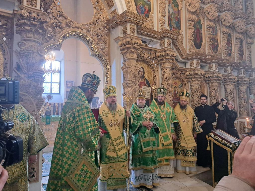 Митрополит Київський – Епіфаній освятив скульптуру святого Паїсія Величковського в Полтаві