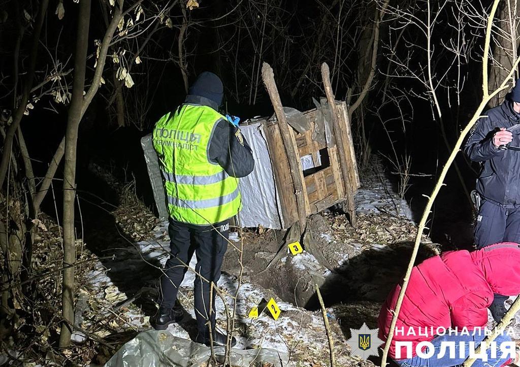 На Полтавщині в ямі зі сміттям виявили тіло вбитої жінки