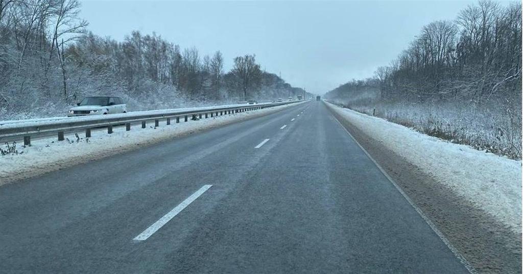 На двох дорогах Полтавщини обмежили рух вантажівок: чому та де