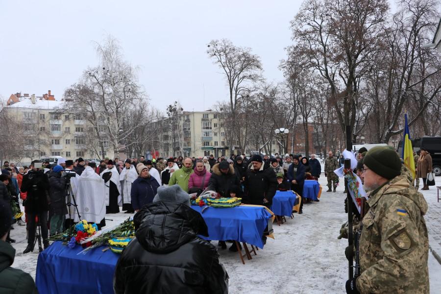 Полтавська громада провела в останню дорогу чотирьох загиблих Героїв