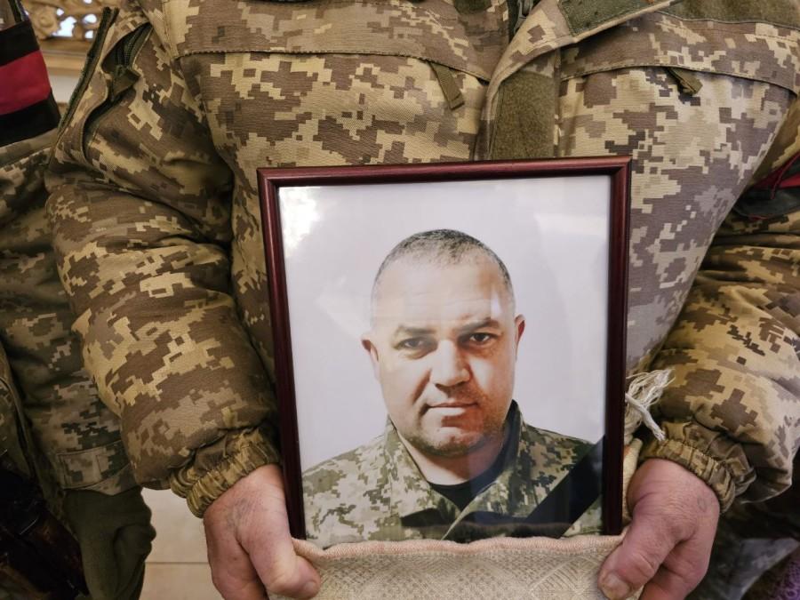 Полтавщина проводжає в останню путь оборонця Бахмута та Авдіївки
