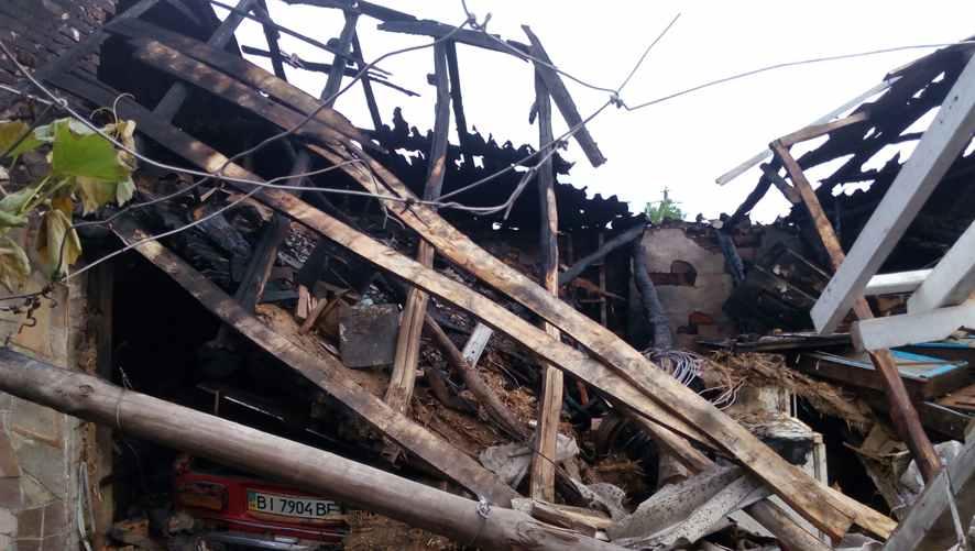 Пожежа на Полтавщині: можлива причина займання – витік газу з балона