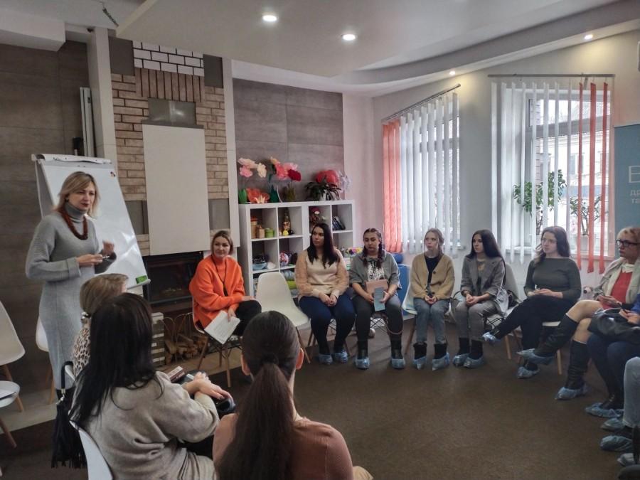 Стартував проєкт "Група взаємопідтримки для жінок "Між Нами"