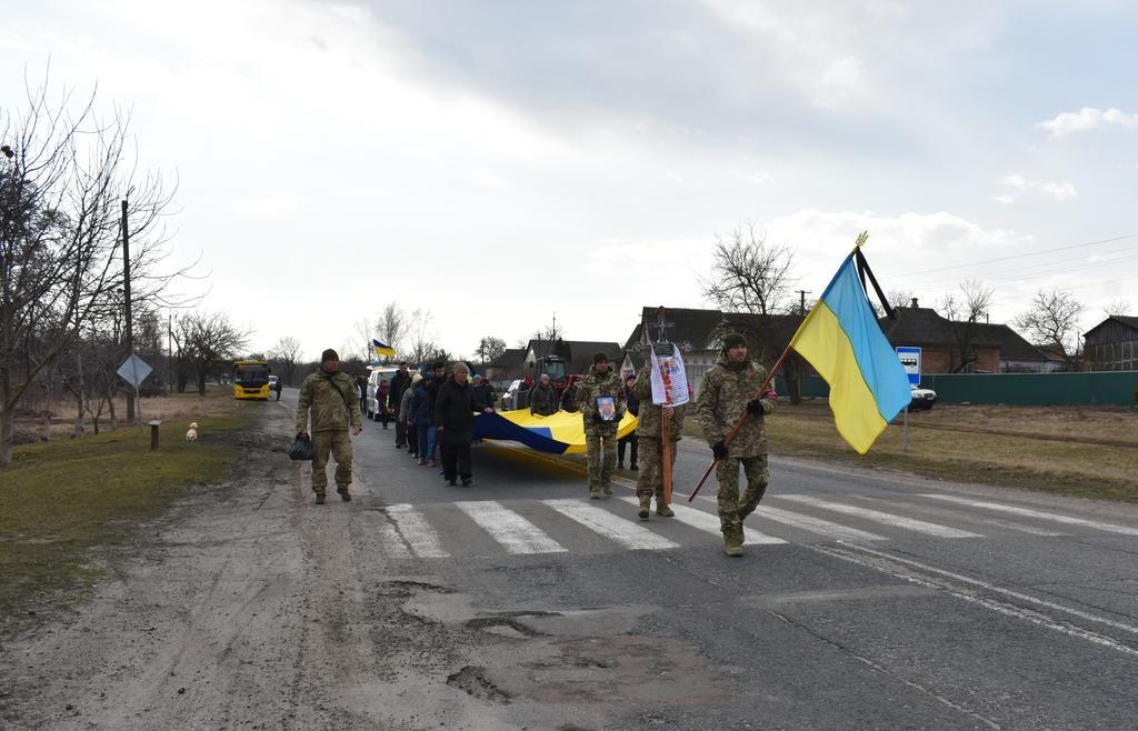 Пирятинська громада попрощалася із захисником Олександром Бороденком