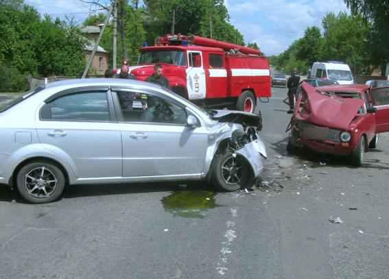 На Полтавщині у ДТП постраждали троє людей