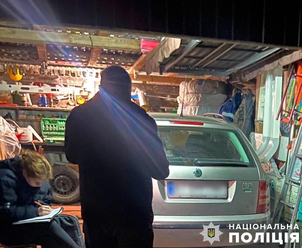 У Полтавській громаді загинув чоловік від автомобіля, що зірвався з домкрату