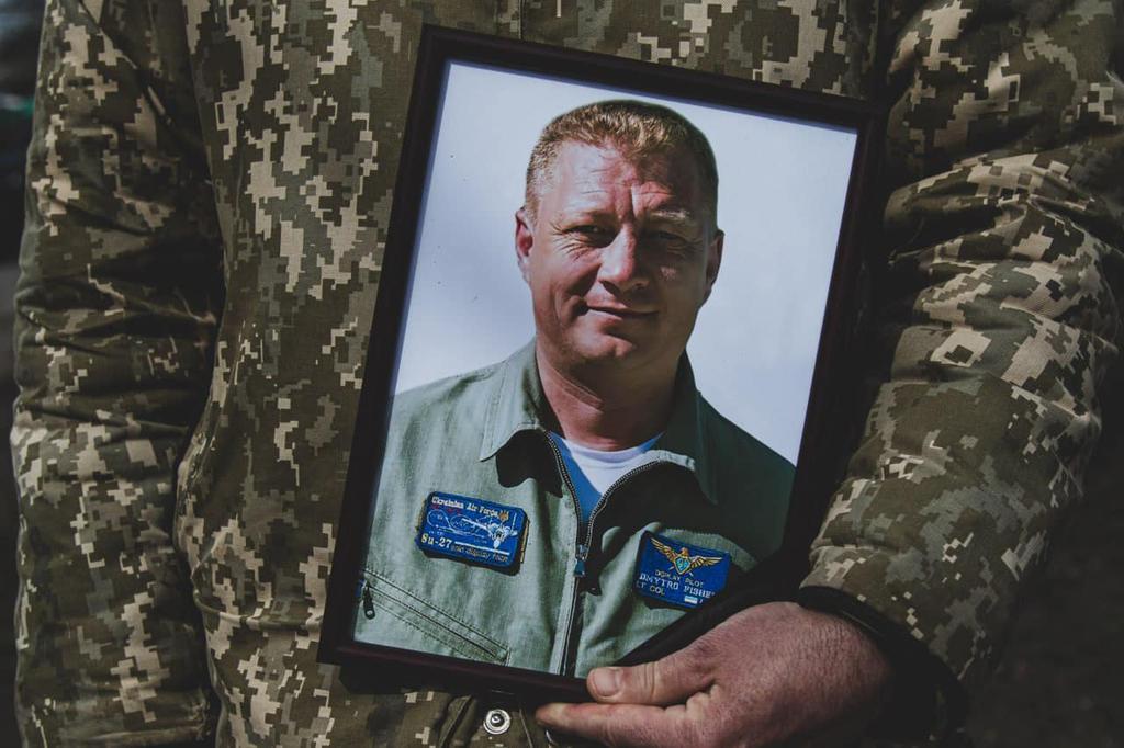 У Миргороді попрощалися з військовим льотчиком
