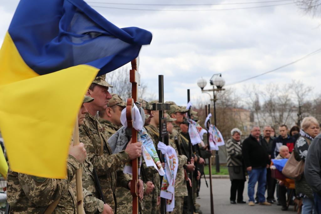 У Полтаві провели церемонію прощання з п'ятьма полеглими воїнами