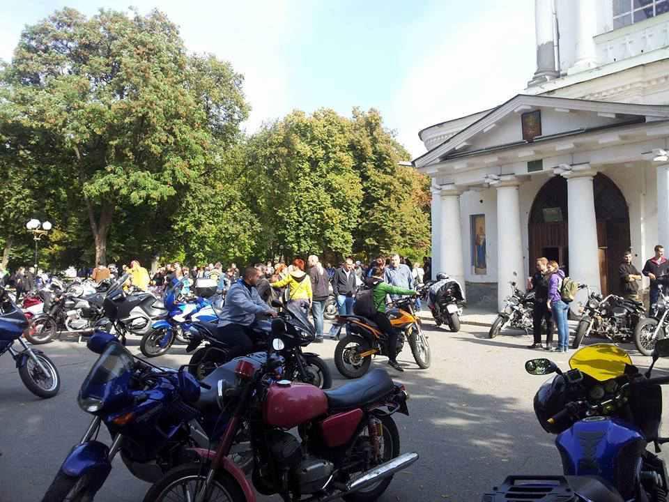 У Полтаві відбувся мотопробіг байкерів. ФОТОФАКТ