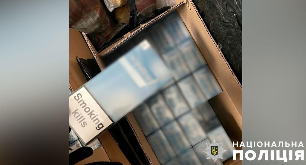 На Полтавщині правоохоронці викрили підприємця, який зберігав контрафактні підакцизні товари